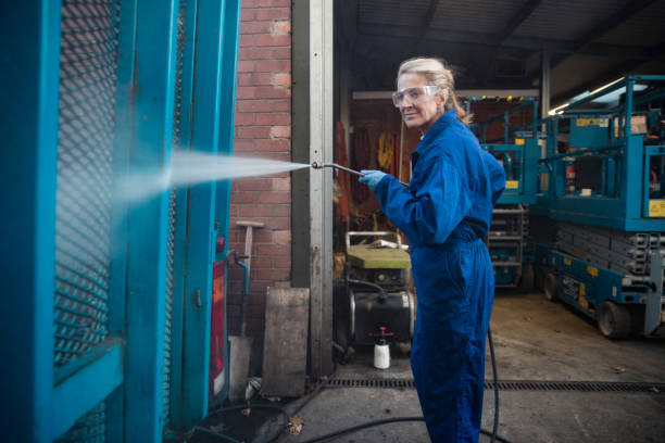 Best Factory Floor Cleaning  in Alton, IA
